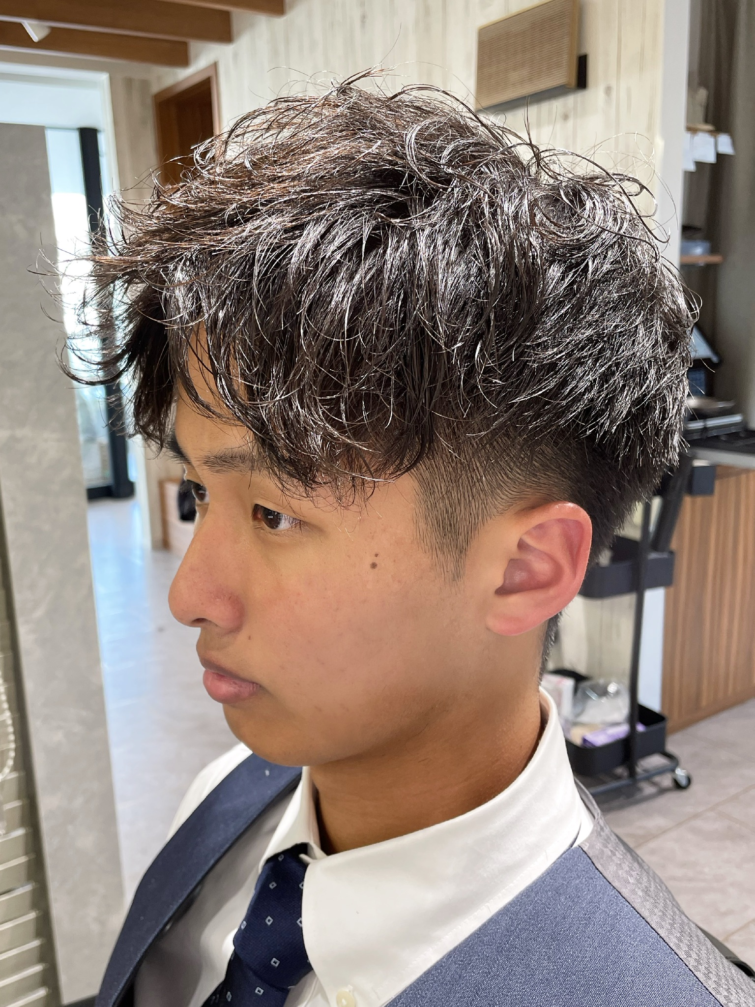 ビジネス/ハーフアップバング/残ったパーマを活かすスタイル