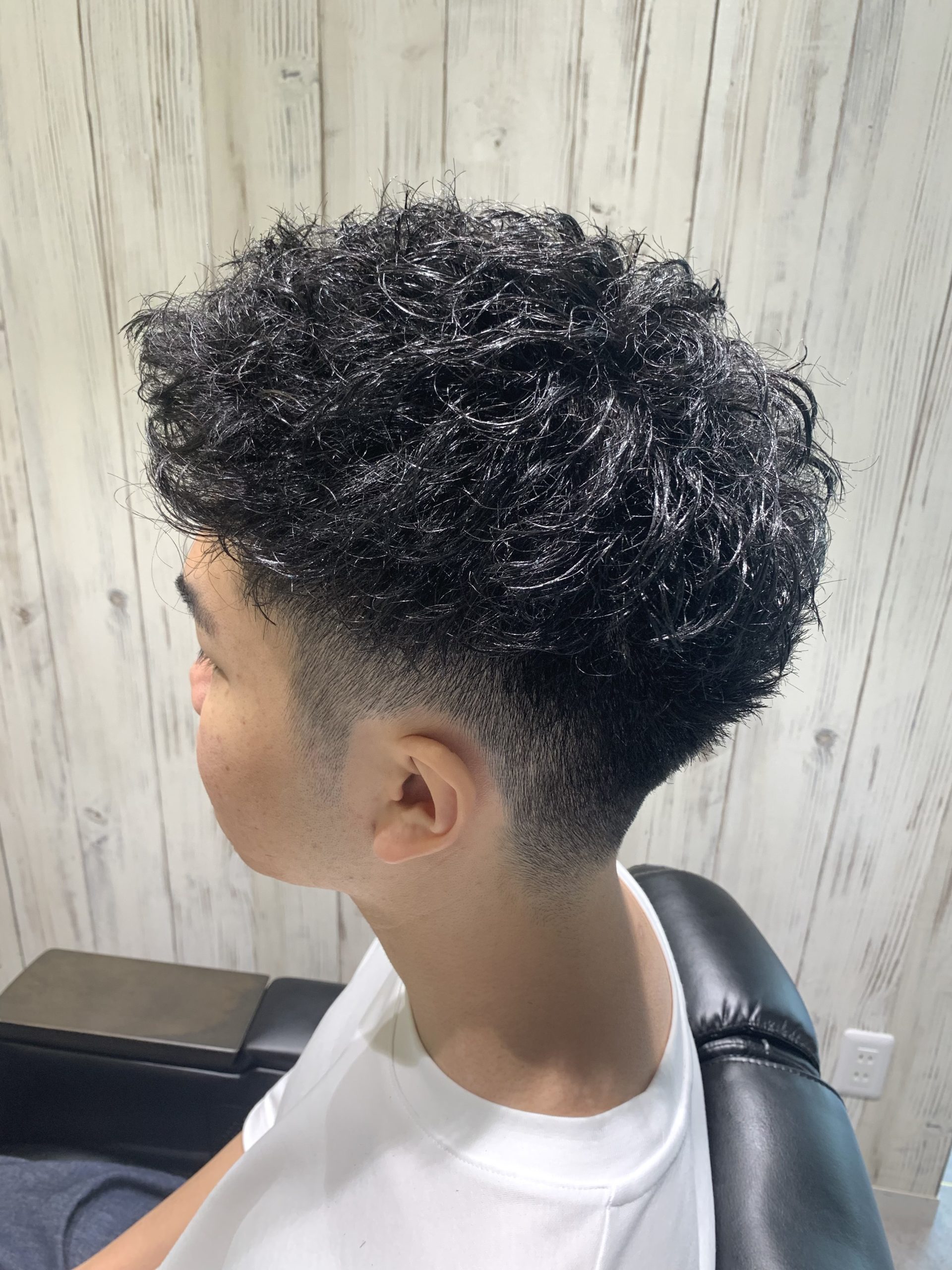 マッシュ/ショート/ツーブロック/刈り上げ高め/癖毛を活かしたヘア/アップバング/ビジネス/清潔感/ツヤ感/新潟市床屋/新潟市美容室