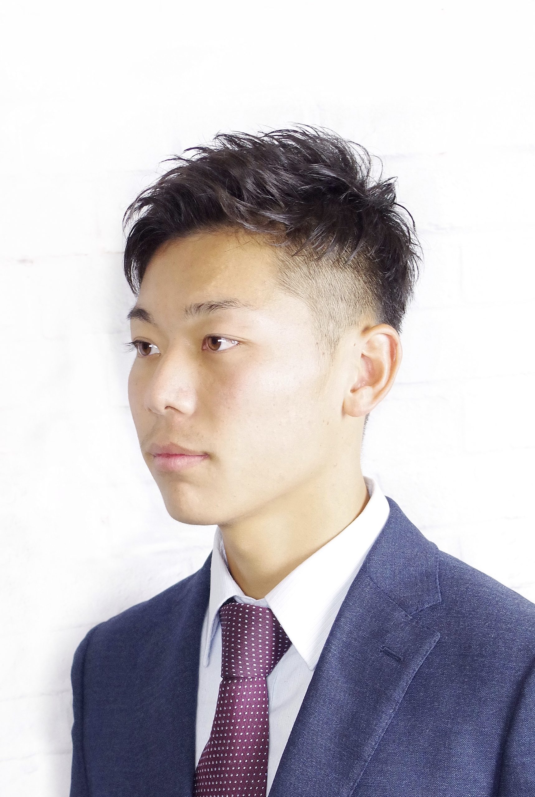 ツーブロック スーツ 刈り上げ ビジネス