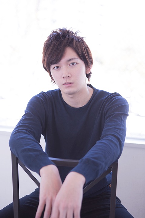 ナチュラル厚めバングスタイル