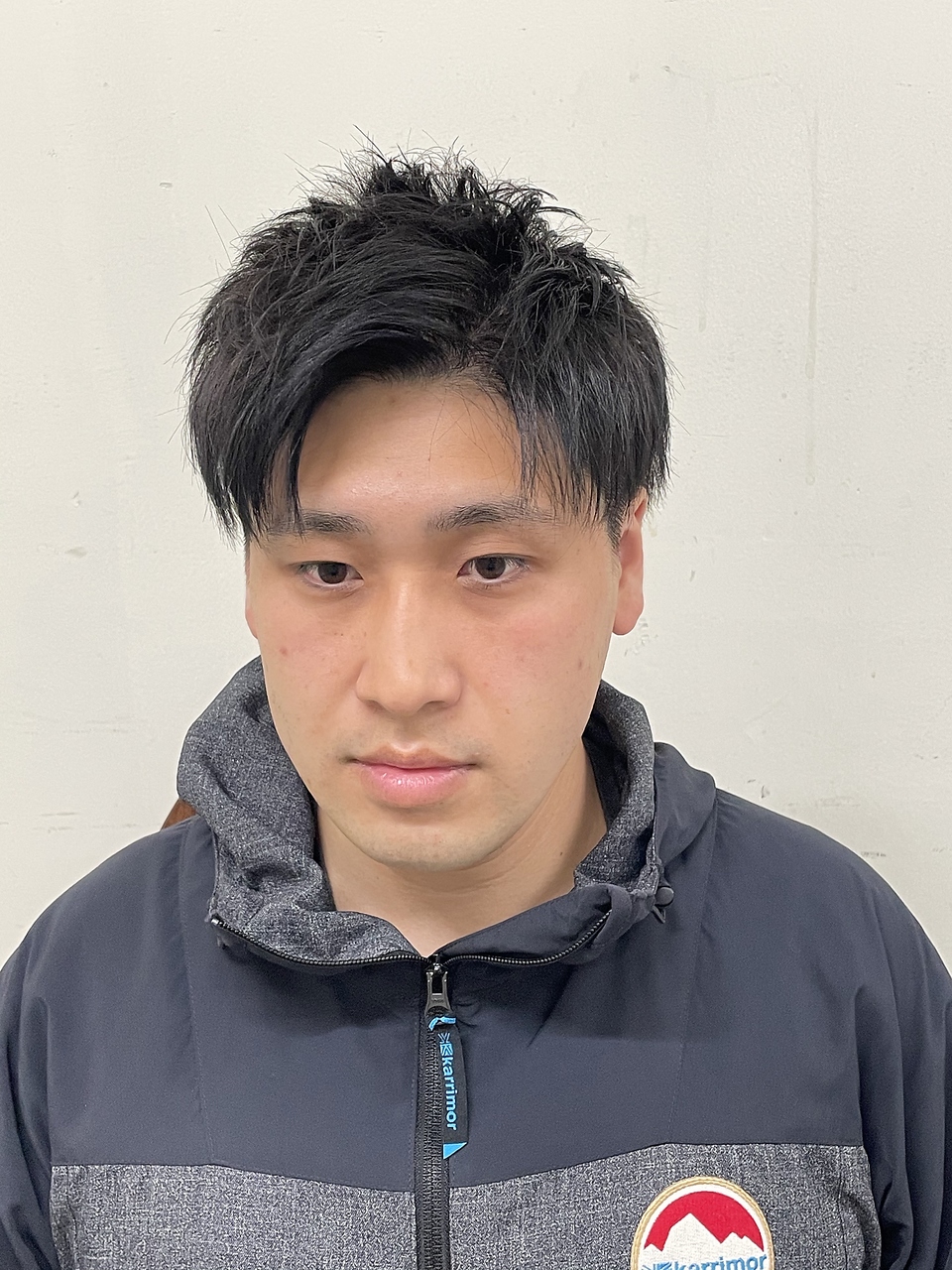 アップバング スポーツマンヘア