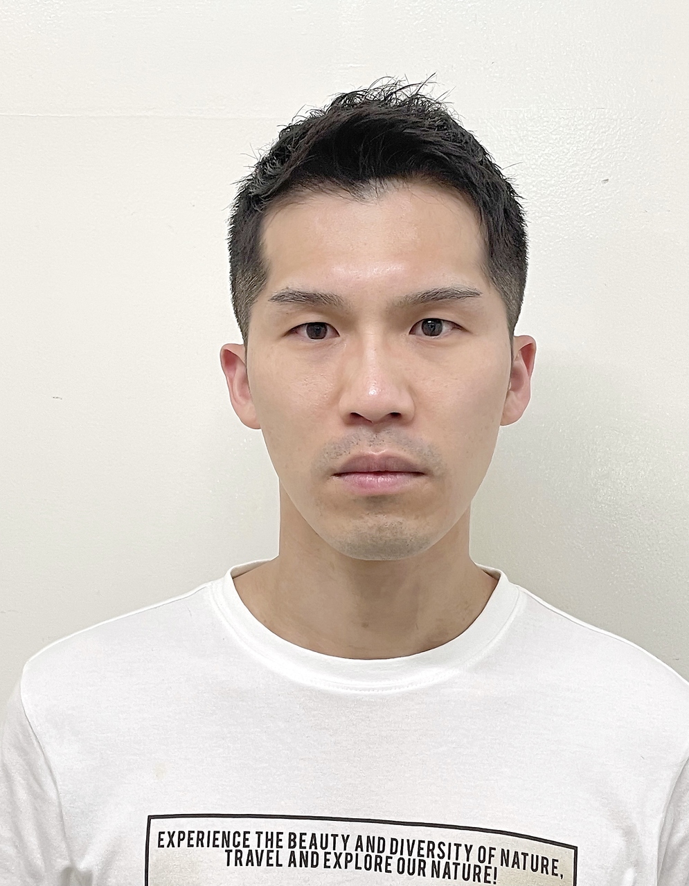 黒髪フェードアップバング