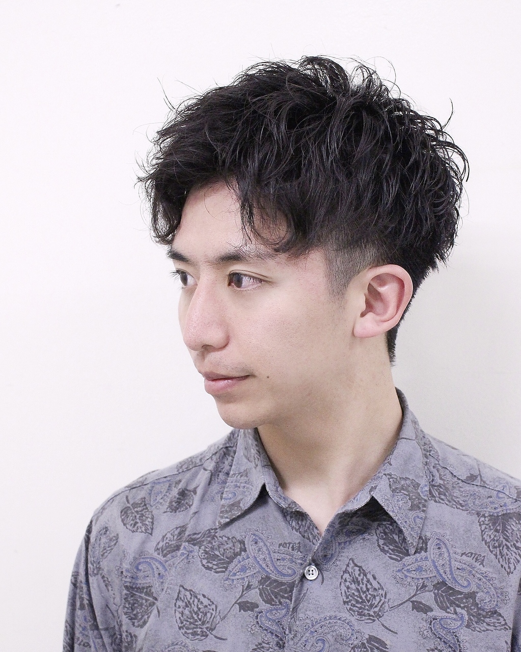 スパイラル刈り上げツーブロックマッシュ