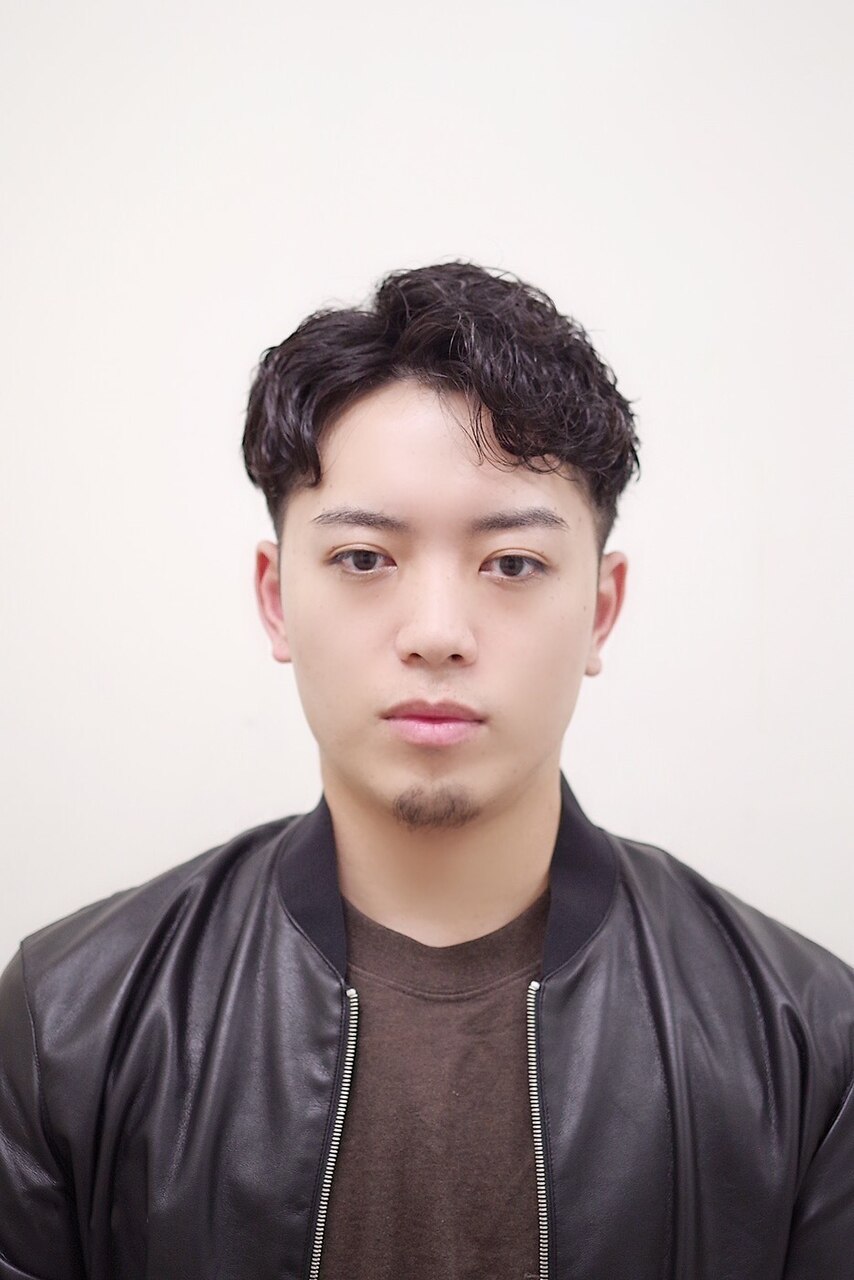 七三分けカジュアルパーマ