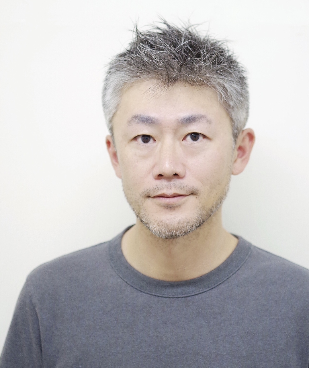 40代50代グレーヘア大人ソフトモヒカン