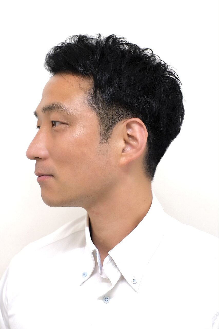 ビジネス黒髪爽やかショートツーブロックスタイル