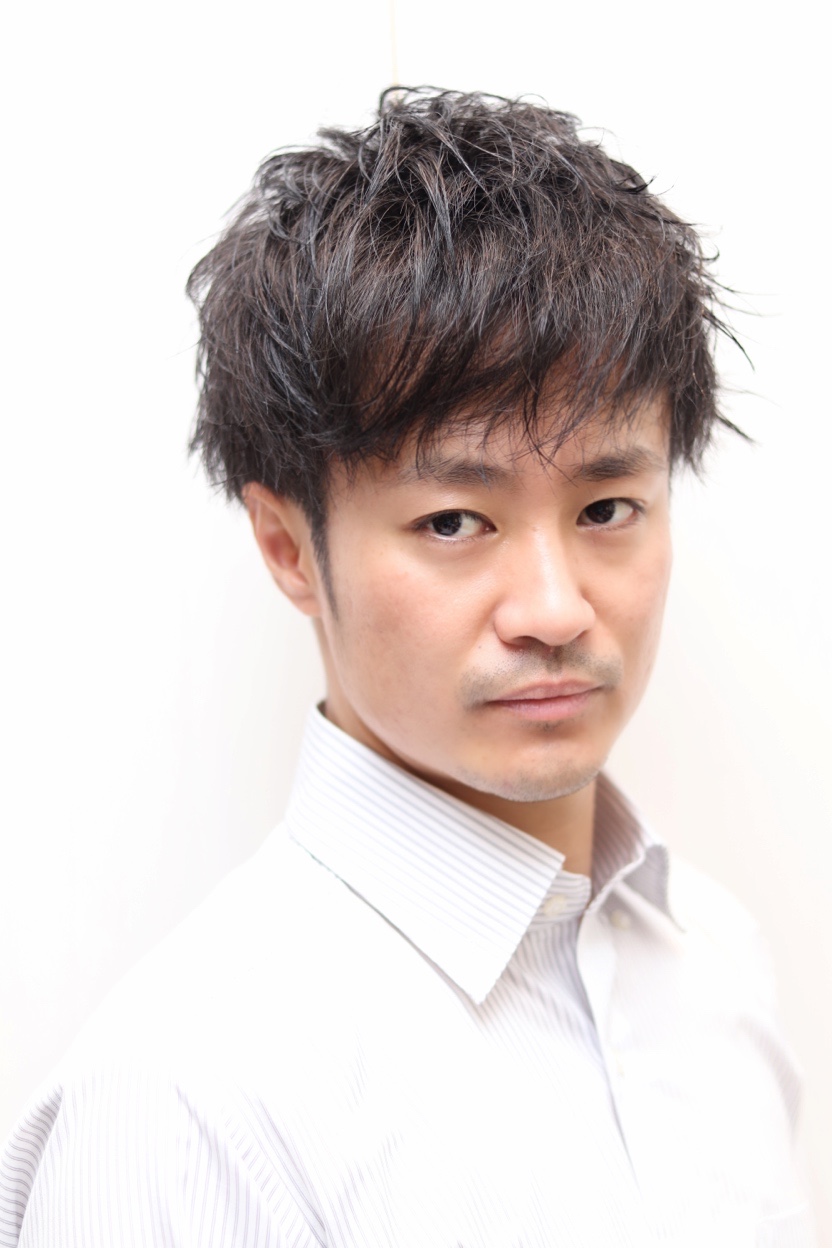 オシャレで好印象を与えるビジネスマッシュツーブロック