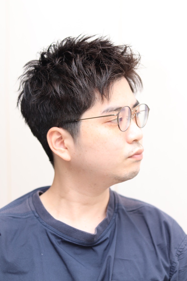 普通に飽きた方にオススメのアップバングソフトツーブロック