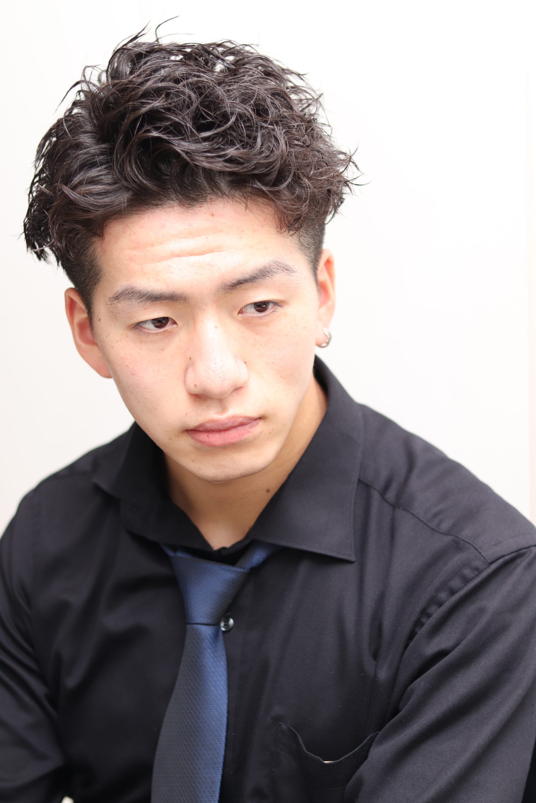 ショートスパイラルパーマツーブロックアップバングサイドパート