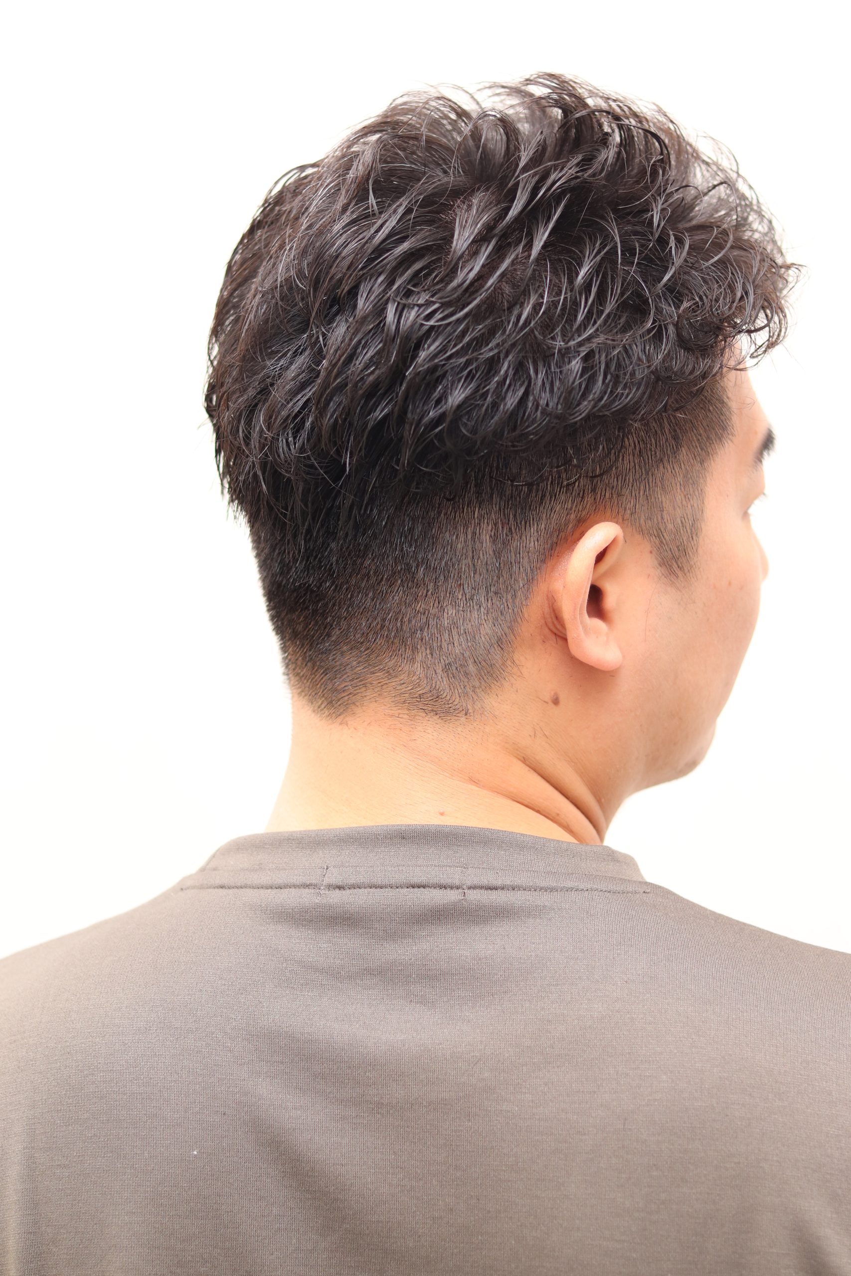 男を磨くツーブロックパーマ