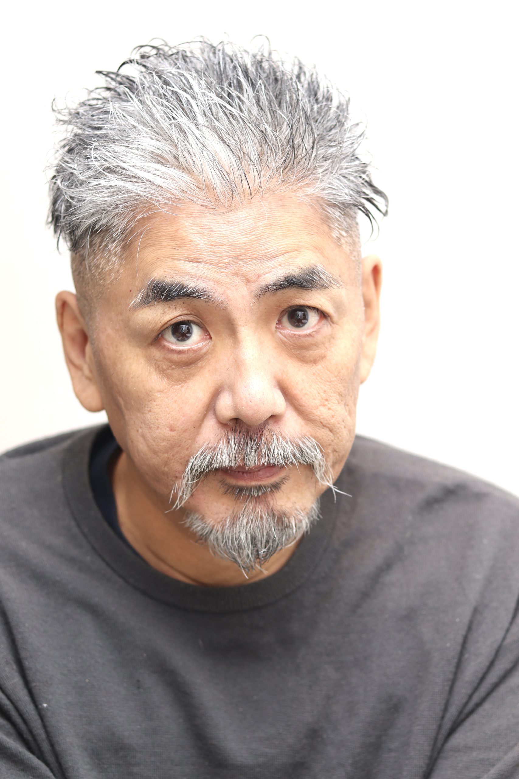 ワイルドツーブロック髭ダンディズム