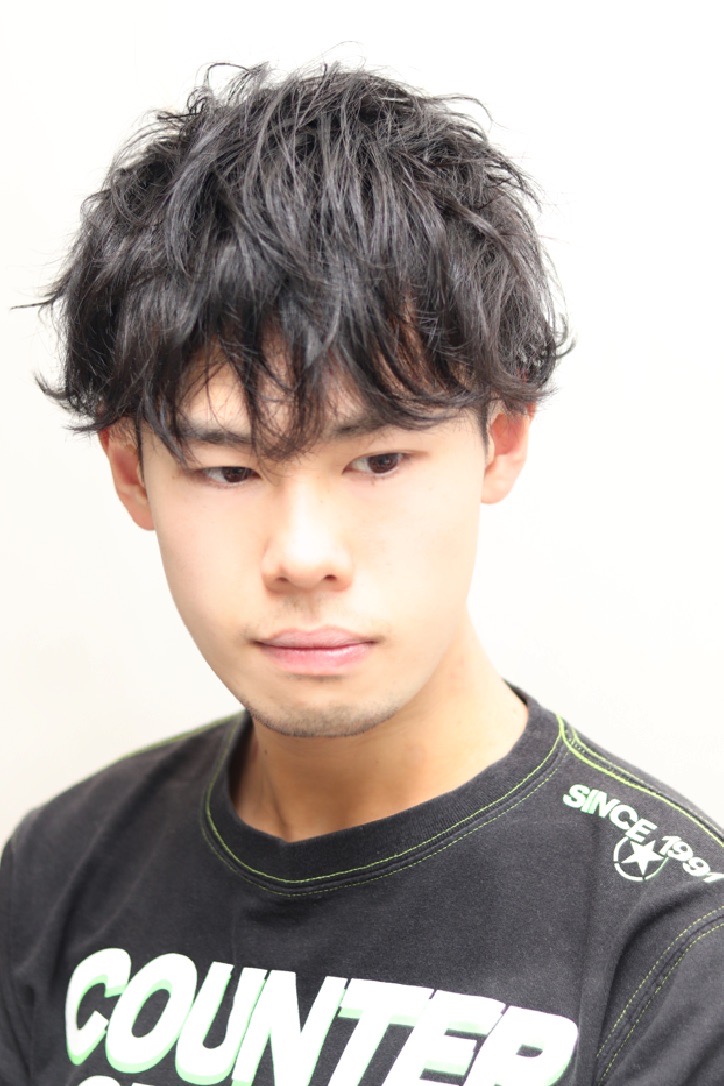 爽やかモテ髪ツーブロックマッシュスパイラルパーマ