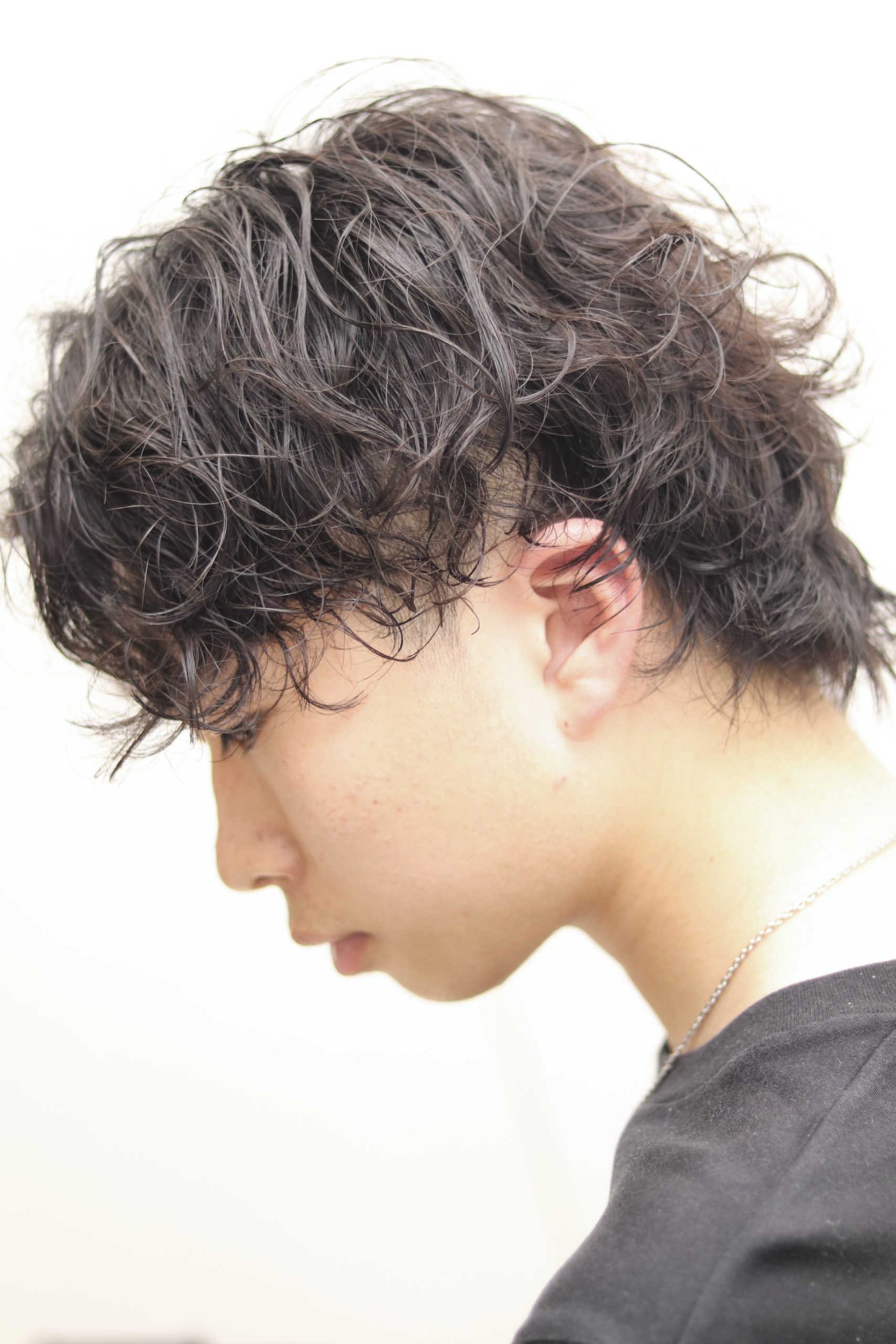 センターパートスパイラルパーマツーブロックウルフ