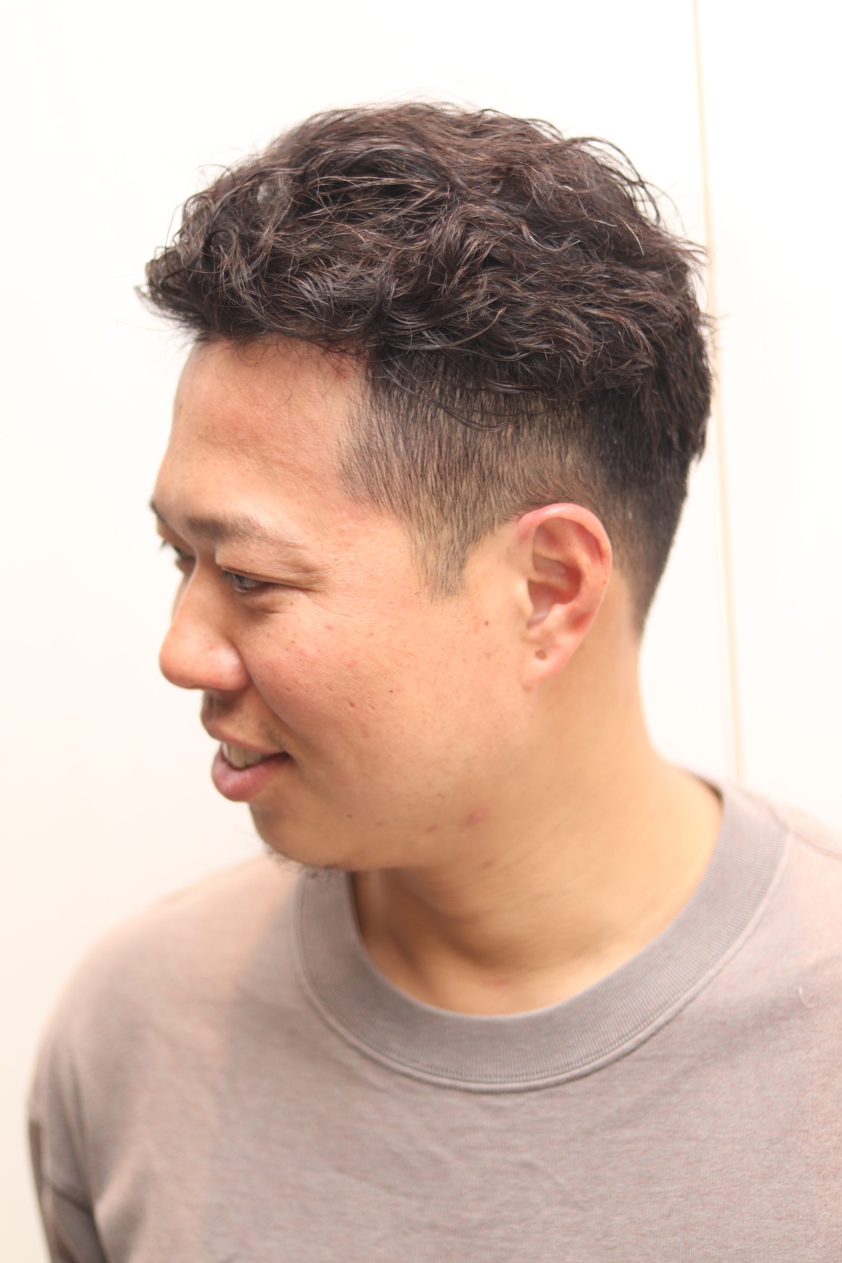 ノーセットでもキマるツーブロック×パーマ