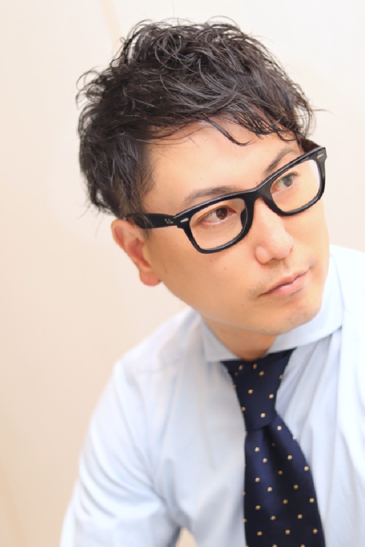 30代40代ビジネス好印象スパイラルパーマツーブロック