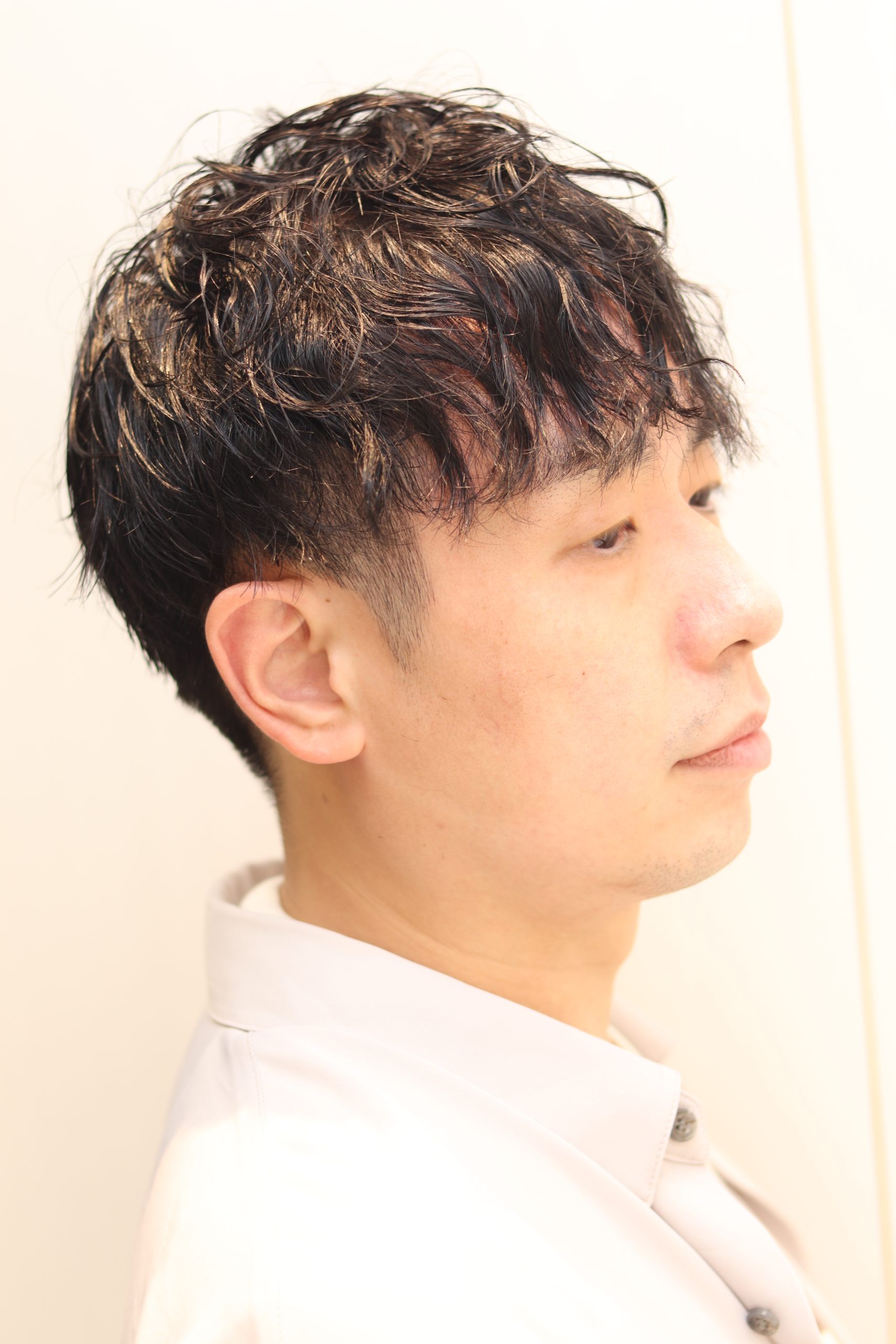 直毛でも巻けるツーブロックツイストスパイラルパーマ