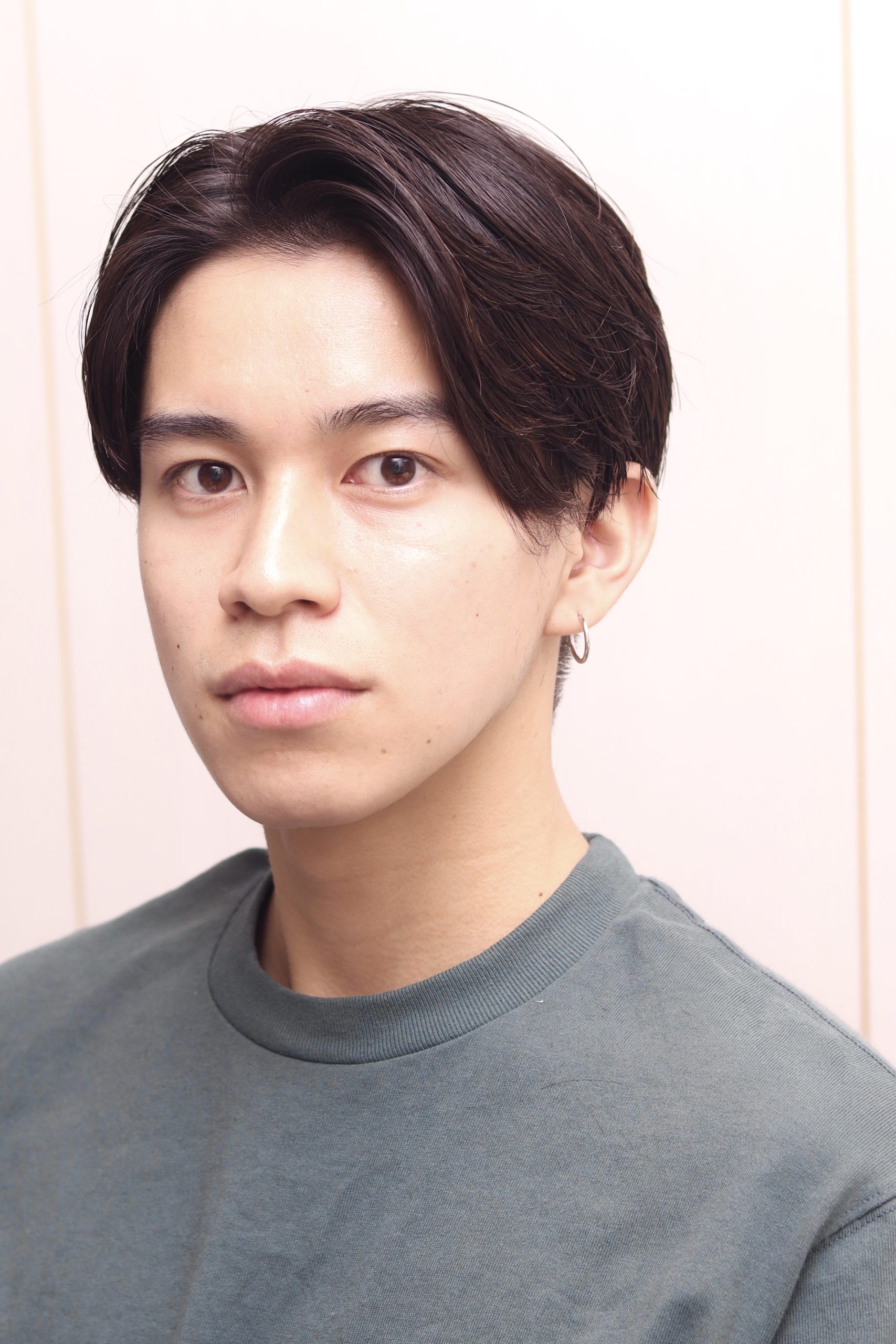 爽やかセンターパート ツーブロック 王道 モテる 流行