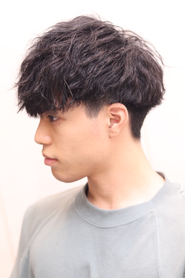 波巻き束感ショートツーブロックマッシュアップバングコンマヘア