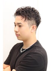 20代30代メンズスパイラルパーマワイルドオシャレ感