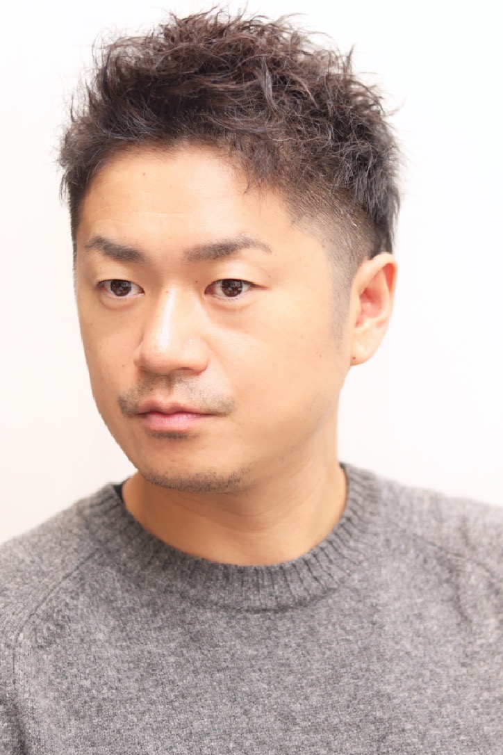 30代40代ベリーショートツイストスパイラルパーマツーブロック