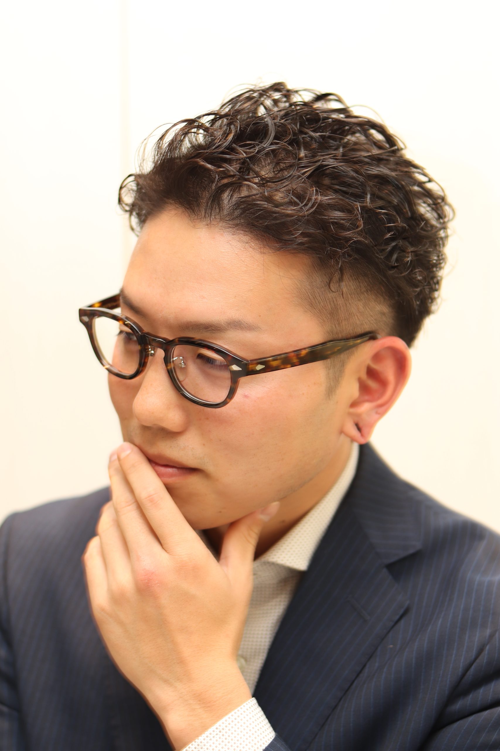 パーマでイメチェン!ツーブロックアップバング