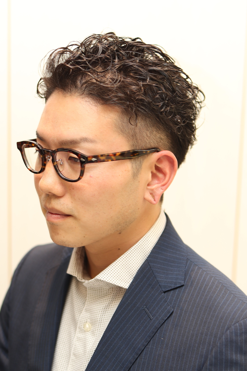 【ヨシザワ聖路加】ツーブロック刈り上げアップバングパーマ