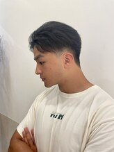 フェードツーブロック刈り上げ/メンズカジュアルスタイル