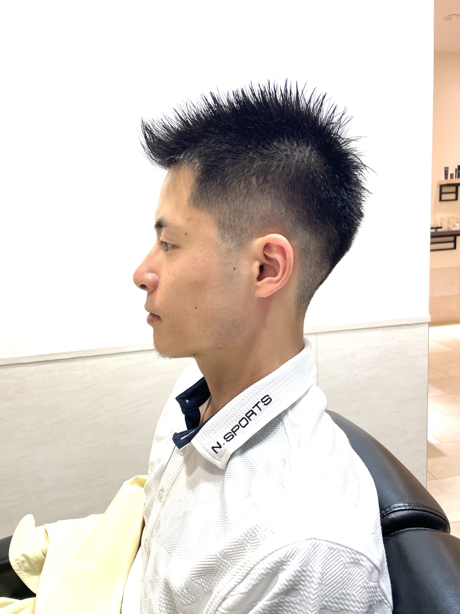 ソフトモヒカン/短髪アップバング／ジェルスタイル/刈り上げ