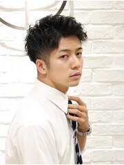 ビジネスマンツーブロアップバングスパイラルパーマスタイル