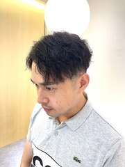 ツイストスパイラルパーマ ツーブロックマッシュスタイル