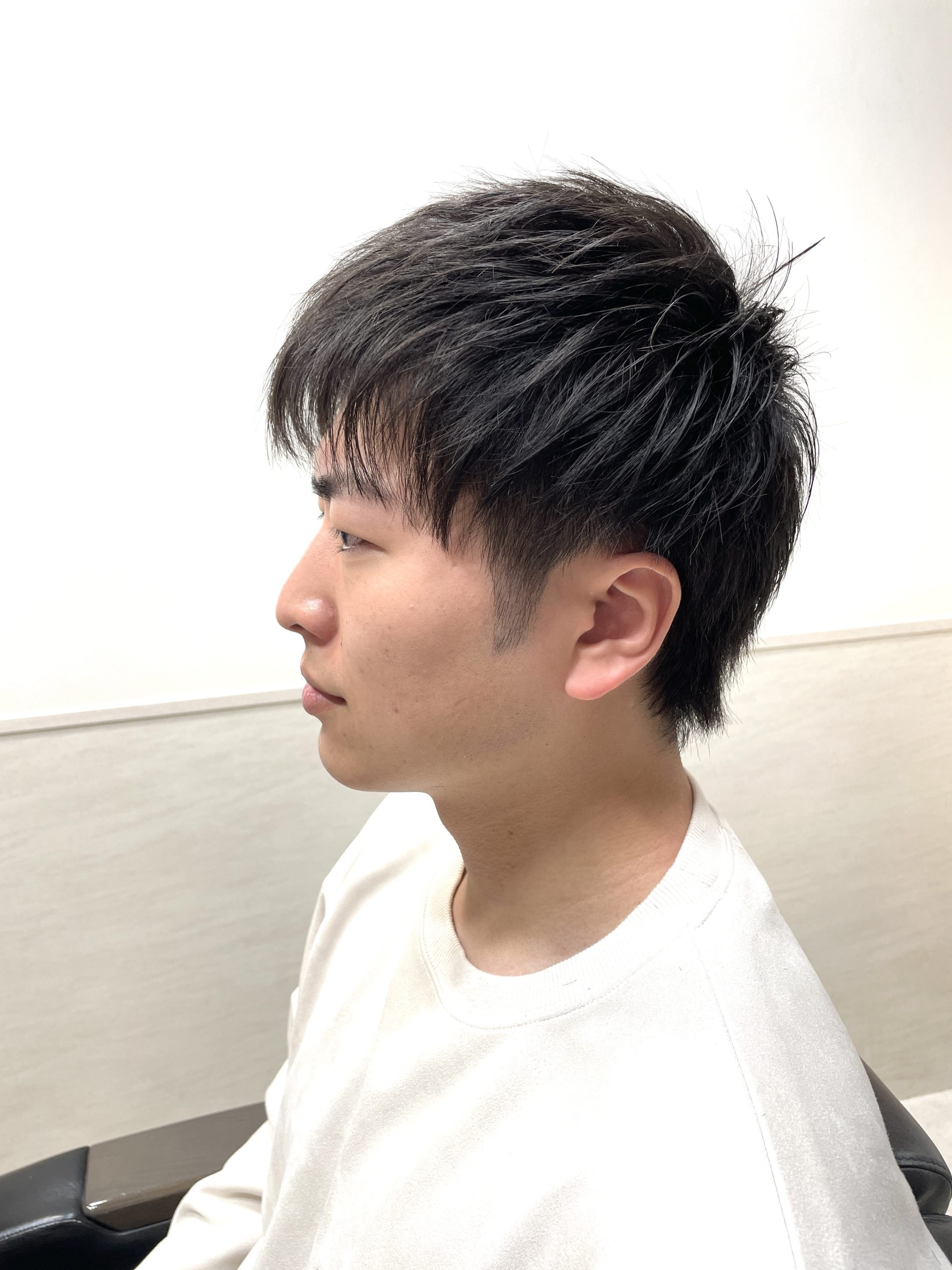 ウルフ風サイドツーブロックマッシュ束感スタイルアイロンなし