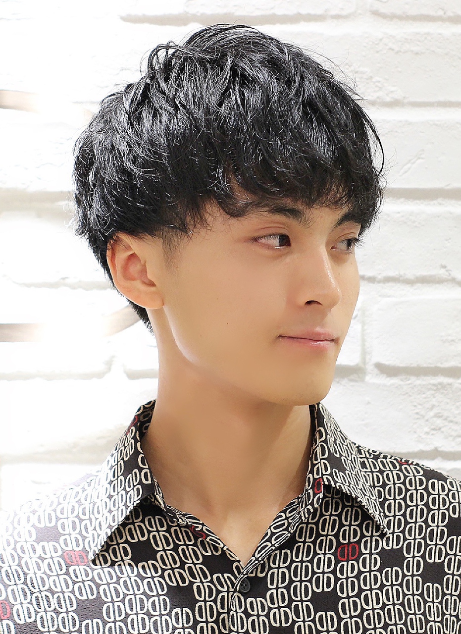 【ヨシザワ横浜】マッシュツーブロック黒髪パーマ風