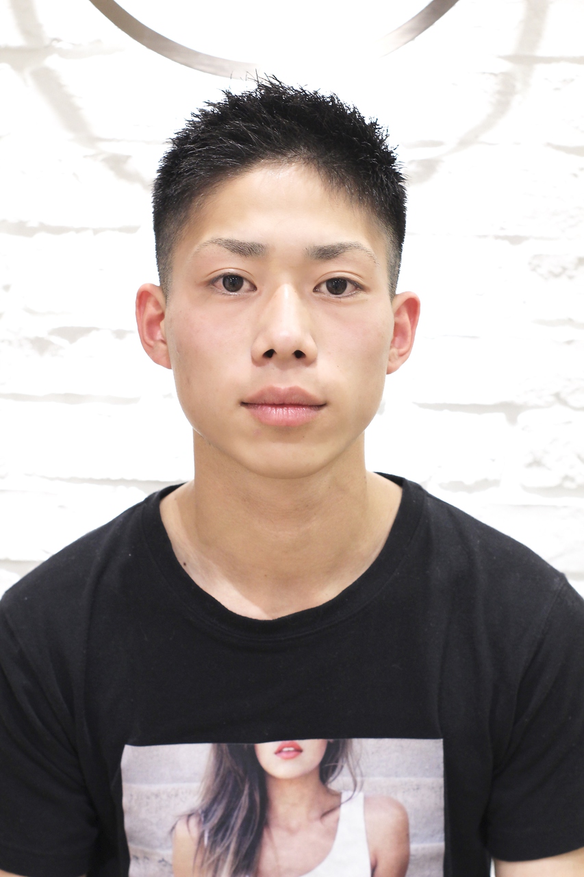 【ヨシザワ横浜】黒髪フェードショート