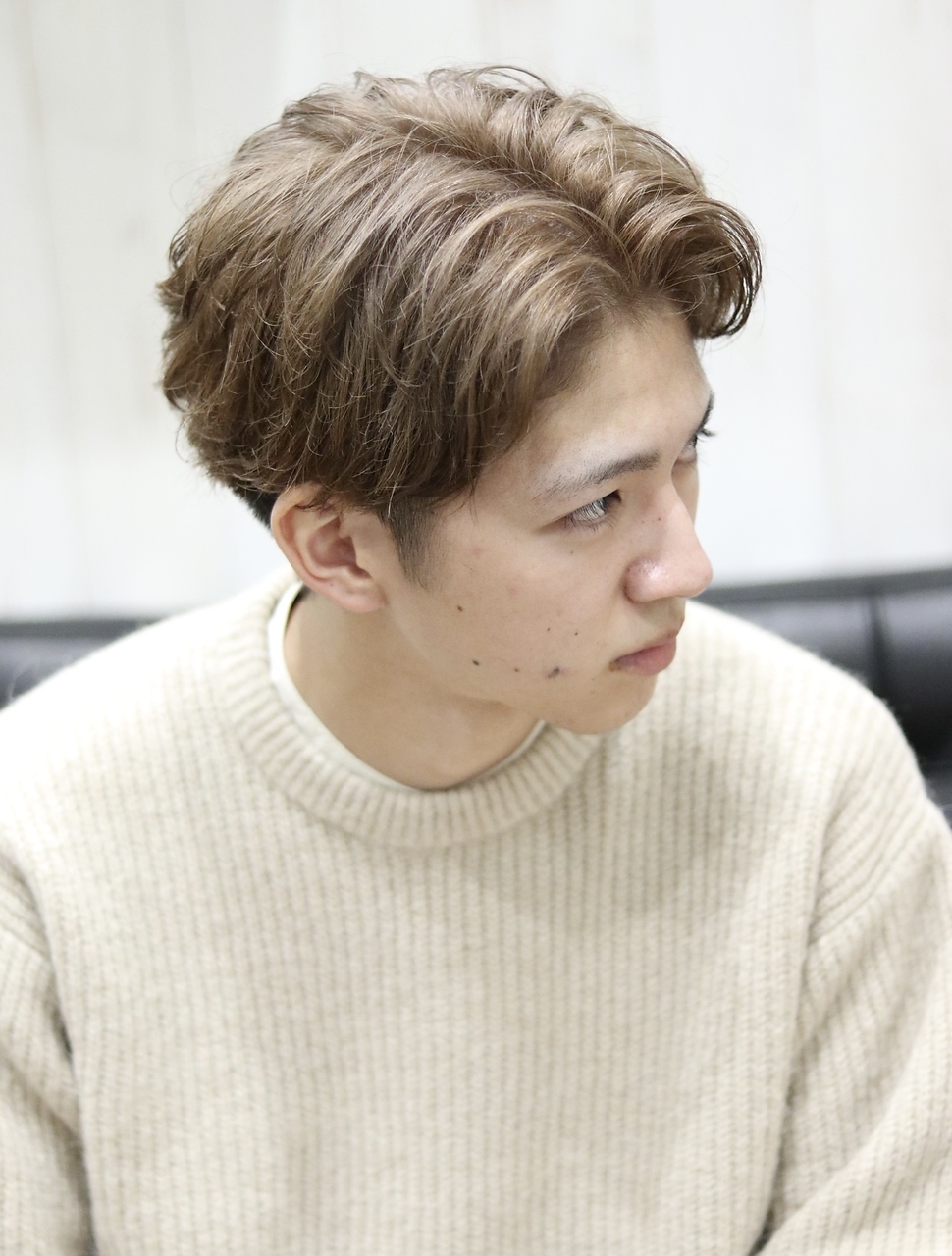 外国人風寒色ベージュ