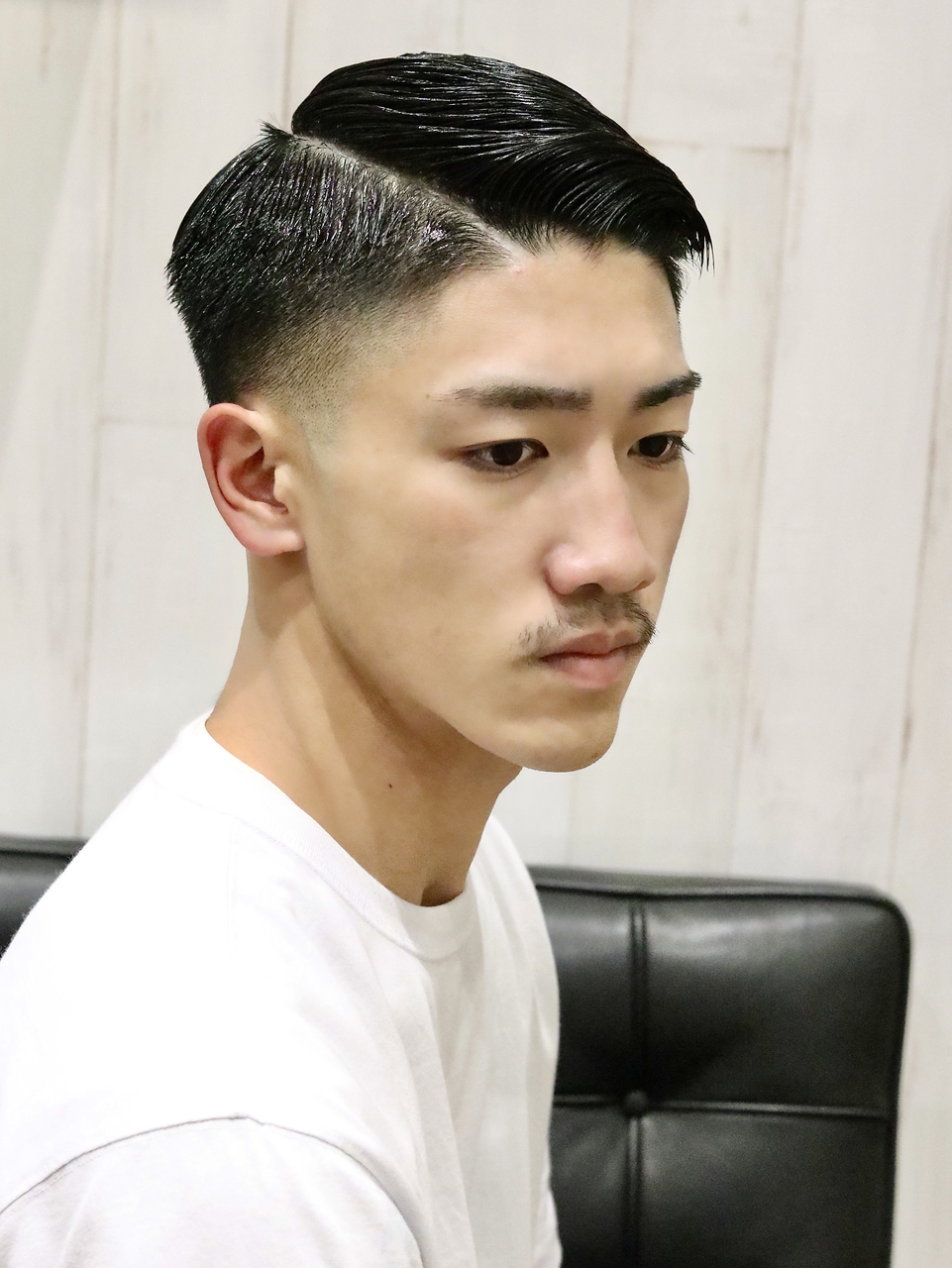 スキンフェードビジネスバーバースタイル