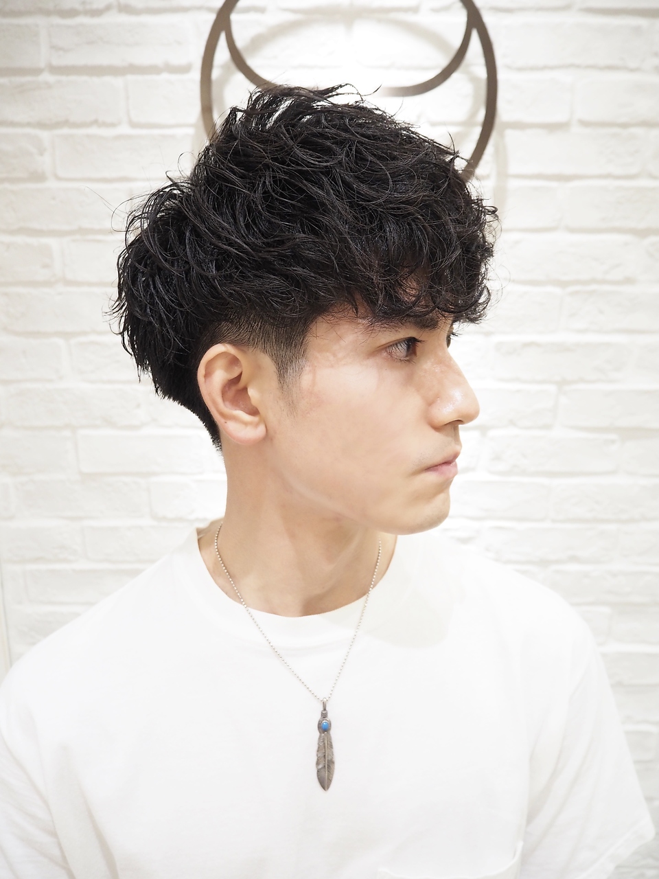 ツーブロックスパイラルパーマ波打ちマッシュメンズショート