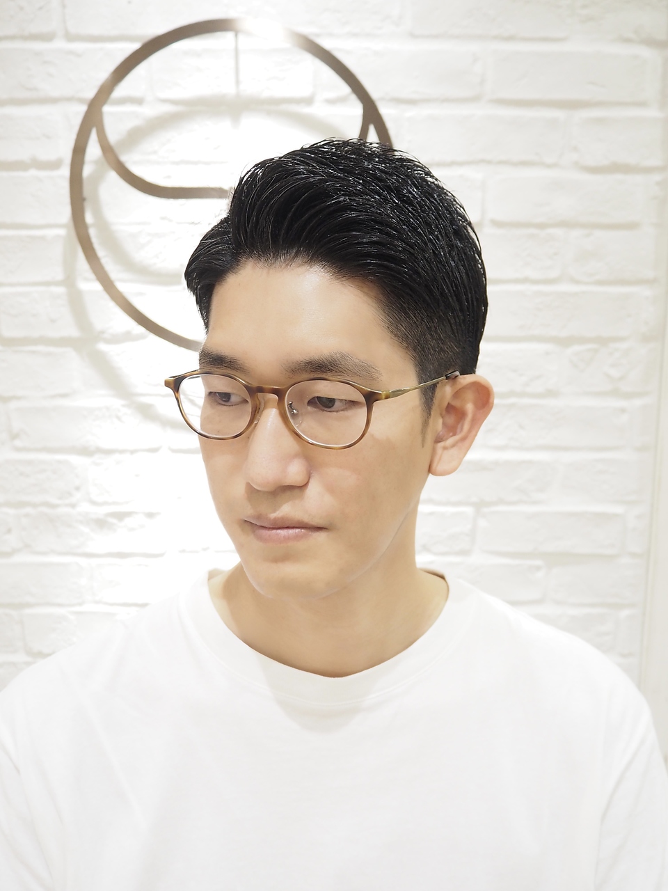 爽やかメンズビジネスツーブロックアップバングリバースショート