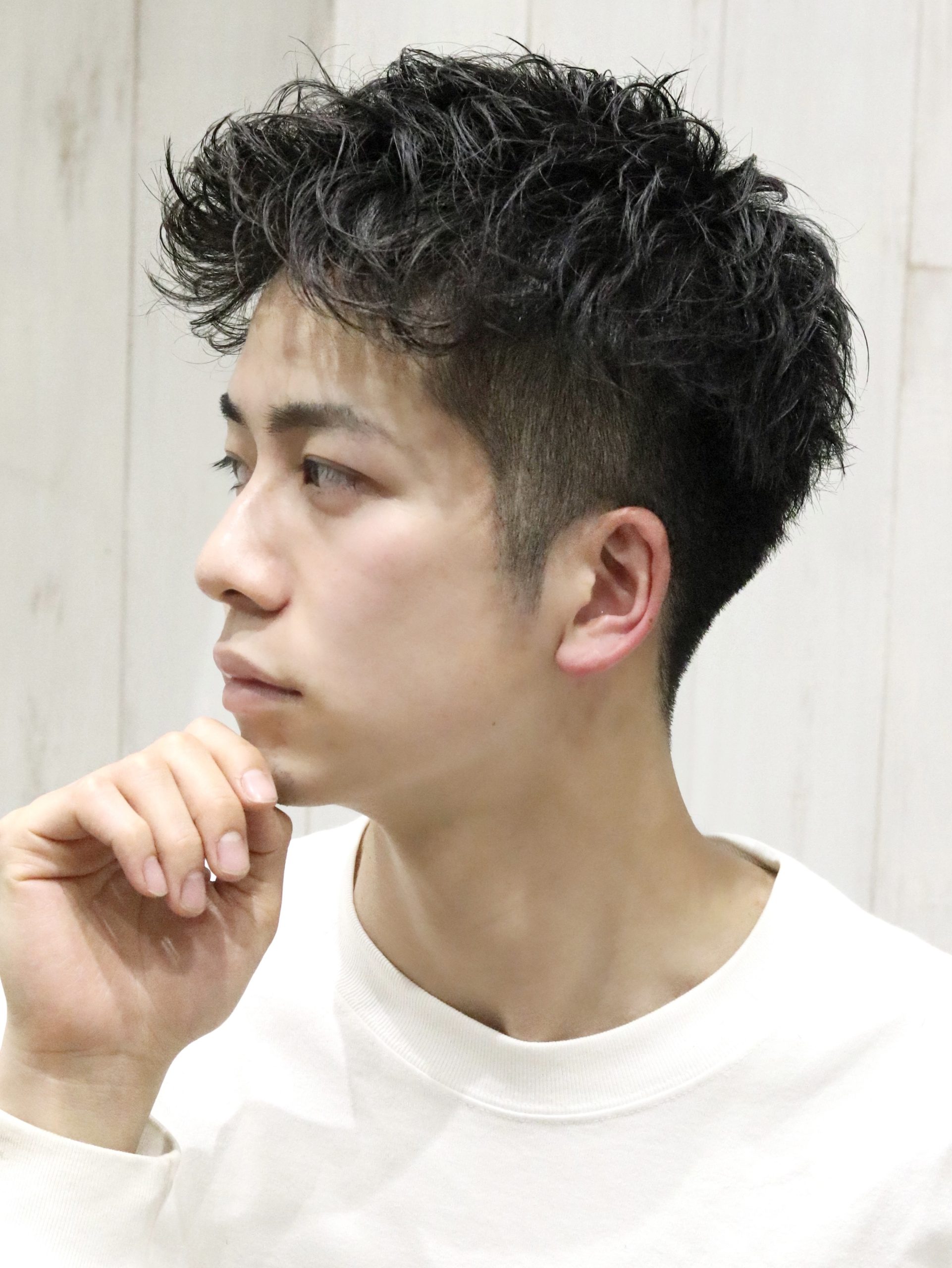 ツーブロックアップバングくせ毛風アイロンパーマ