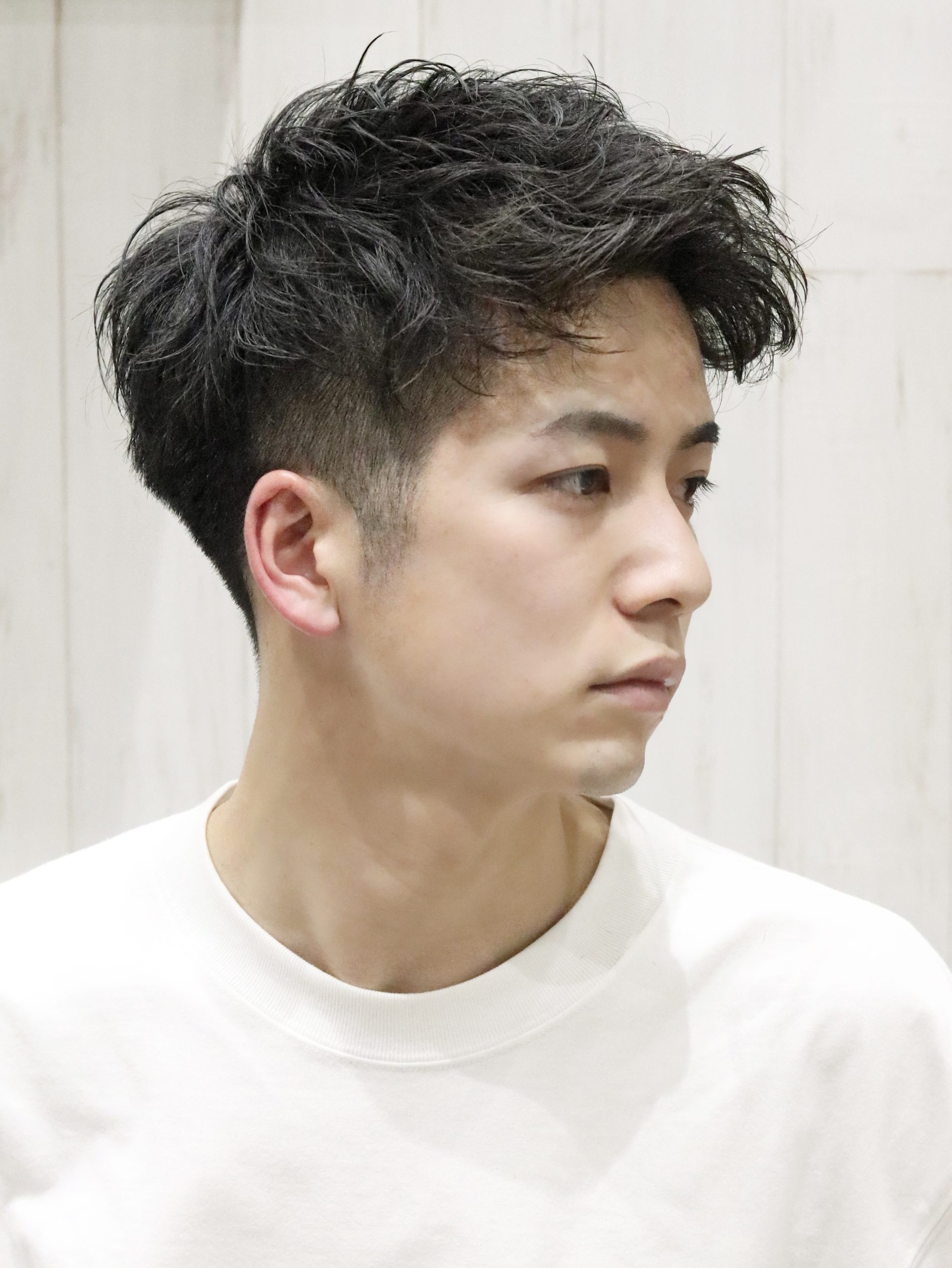 ツーブロックアップバングくせ毛風アイロンパーマ