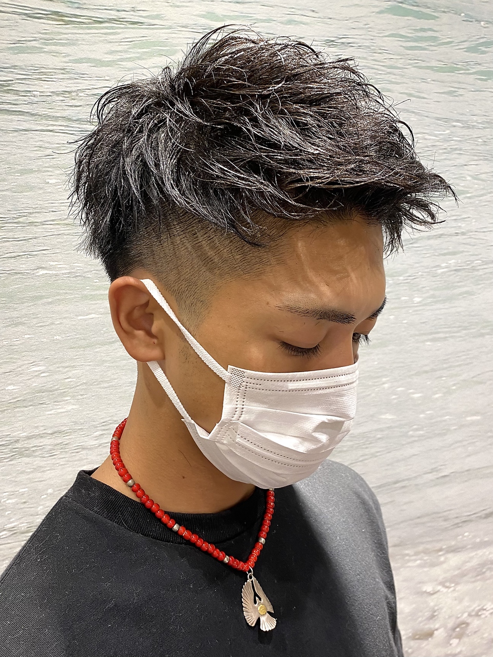 マスクに似合う刈り上げフェードアップバングベリーショート