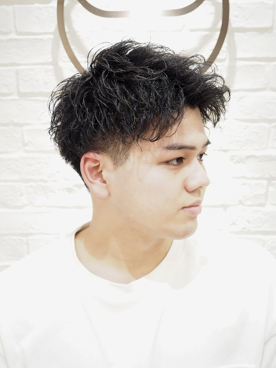 ツイストスパイラルパーマアップバングツーブロックショート