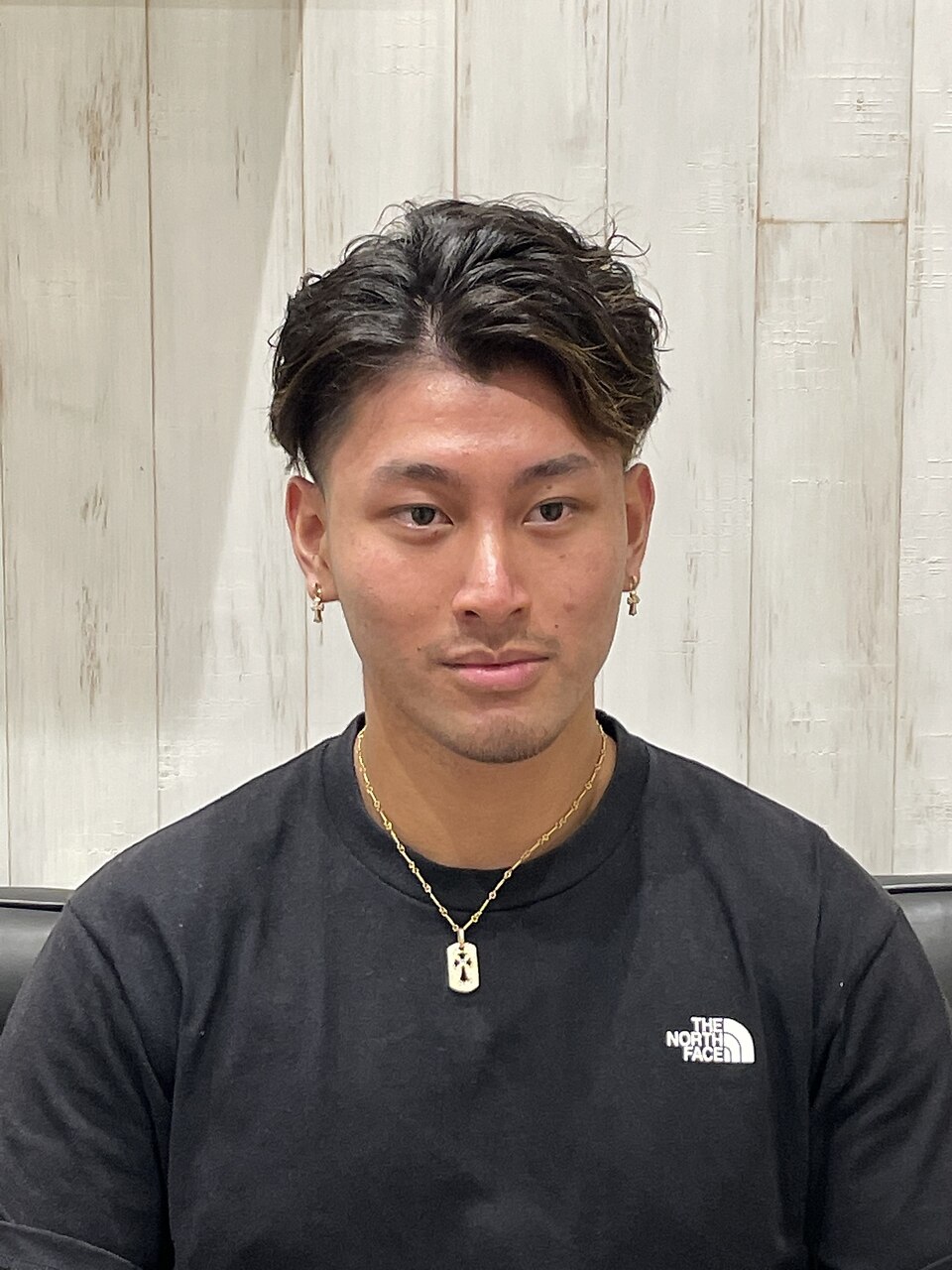 爽やかツイストスパイラルアップバング