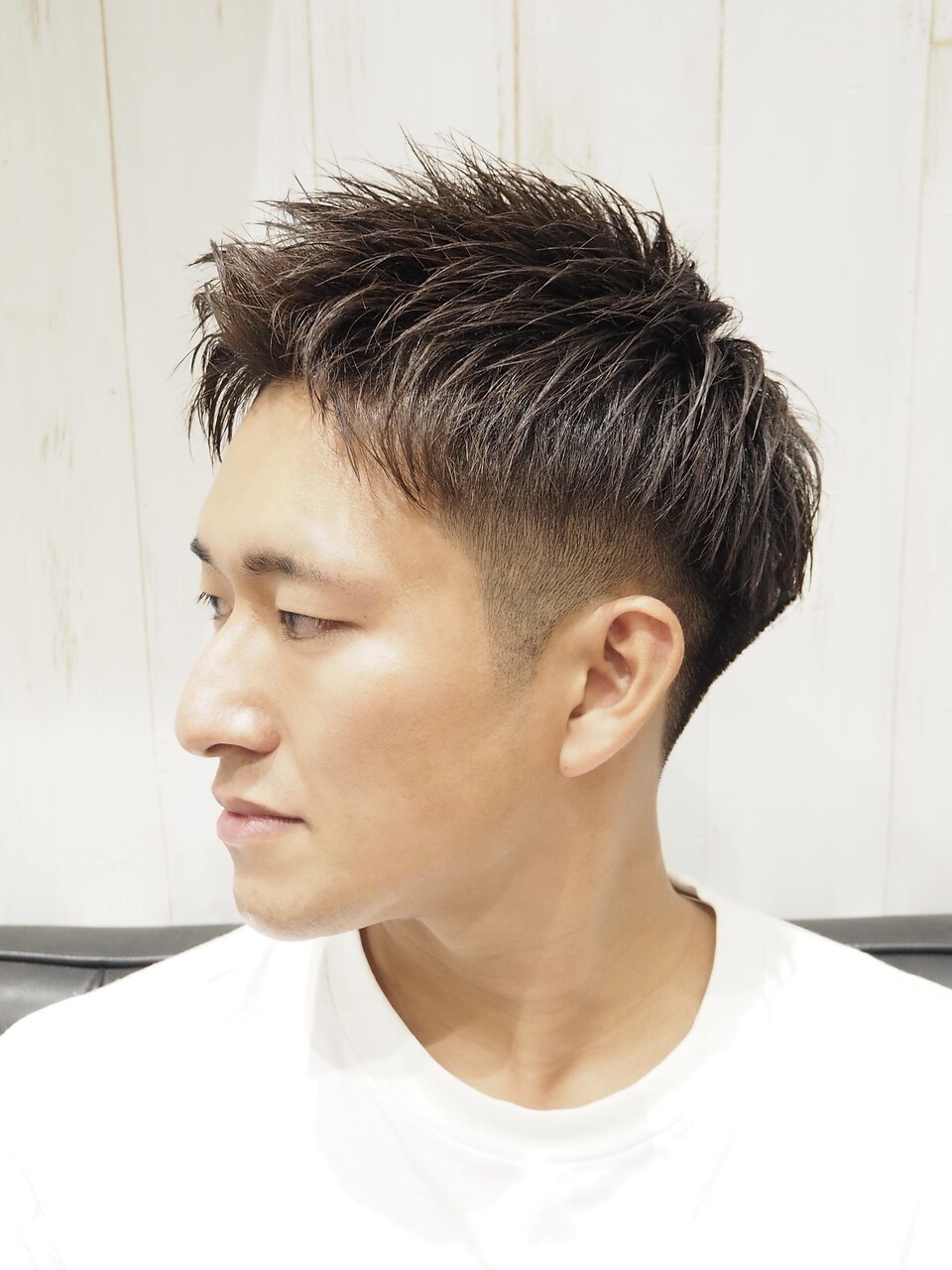 王道メンズツーブロックアップバング束間ベリーショート