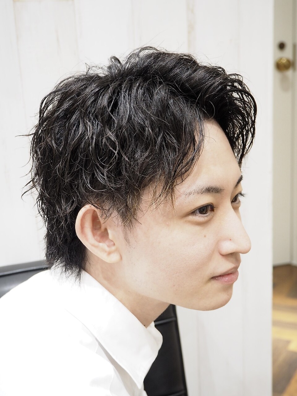 かきあげセンターパートショートウルフ/波打ちスパイラルパーマ