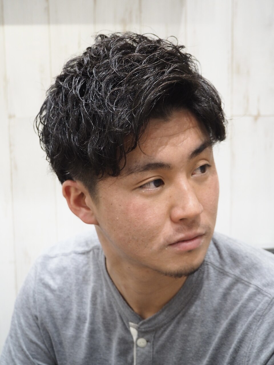 メンズスパイラルパーマツーブロックリバースショート