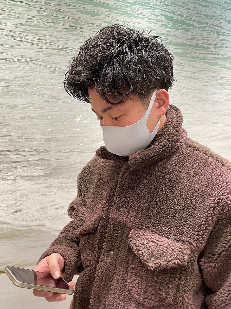 マスクに似合うツーブロックリバースショート/スパイラルパーマ