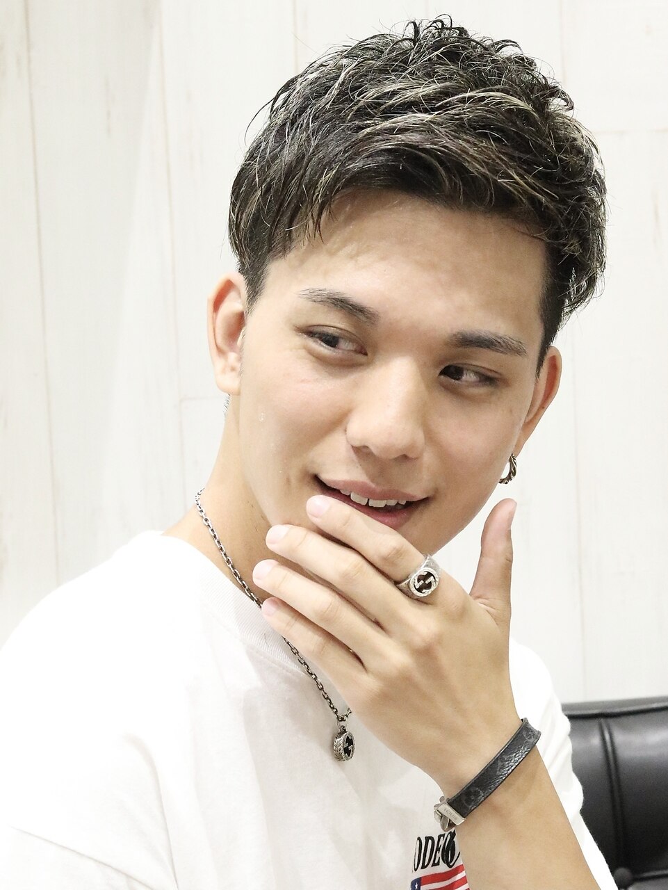 ワイルドアップバングメッシュツーブロックサマーバーバー理容室